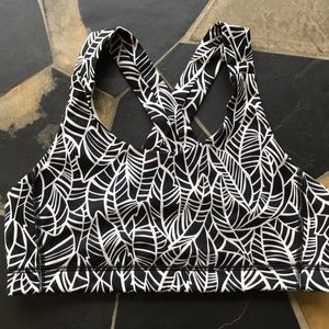 Lululemon sports bra size 12